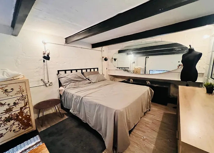 Charming Townhouse Prime Area アパート