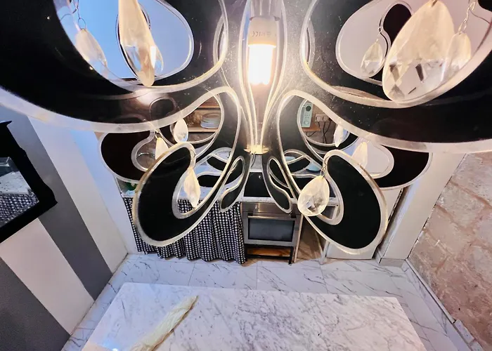 Charming Townhouse Prime Area * バレッタ