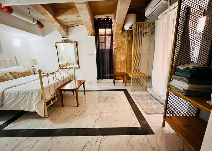 アパート Charming Townhouse Prime Area *