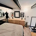Charming Townhouse Prime Area