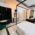 Charming Townhouse Prime Area Appartement