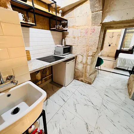 Charming Townhouse Prime Area * La Valette