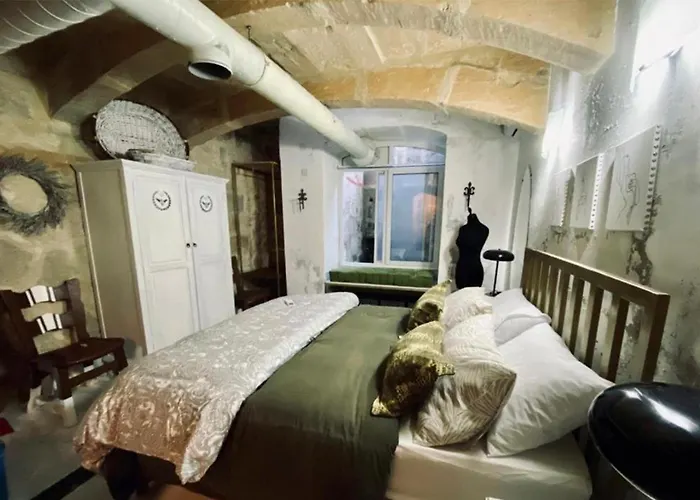 Apartamento Charming Townhouse Prime Area