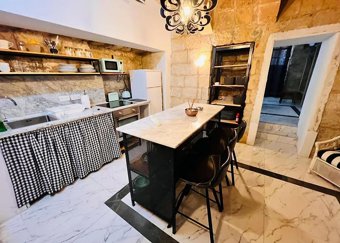 Charming Townhouse Prime Area Apartamento *